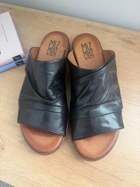 Miz Mooz Dandelion Women's Black Leather Slide Sandals